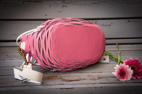 LadyBuQ Rozalia – handmade leather handbag, pastel pink, unique design.