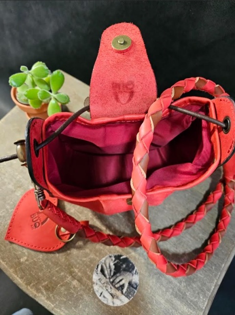 Mała torebka skórzana Mili w kolorze czerwonym