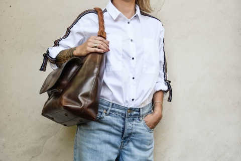 Brązowa torba skórzana Alicja z ręcznie plecionym uchwytem camel