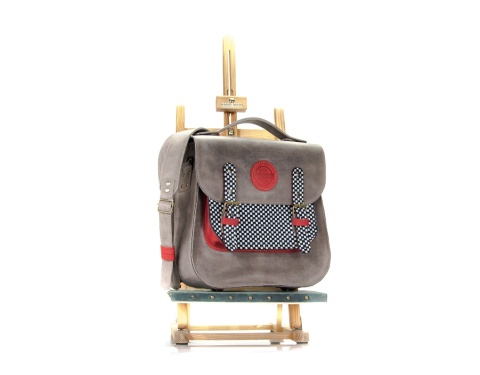 Skórzany plecak w kolorze szarym z wzorem szachownicy