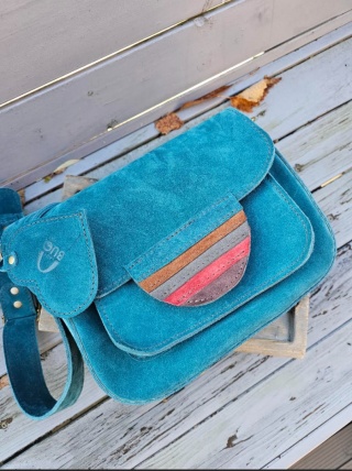 Torebka zamszowa LARA