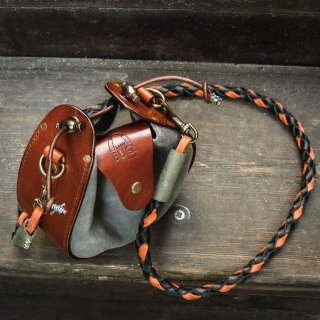 Torebka z plecionym paskiem Mili