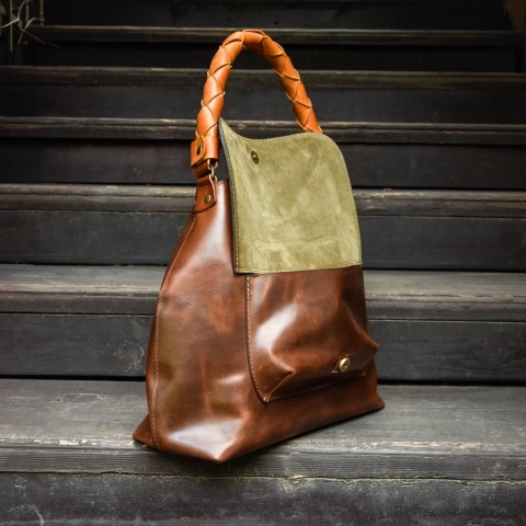 Brązowa torba skórzana Alicja z ręcznie plecionym uchwytem camel