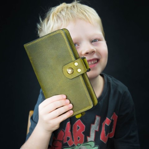 Portfel skórzany ręcznie robiony miejsce na 14 kart kolor limonkowy