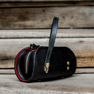 Torebka skórzana Pepa w kolorze czarnym w kropki