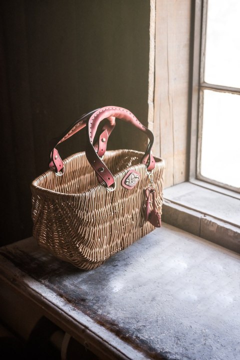 Torba wiklinowa kosz kolor malinowy