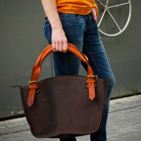 Duża brązowa torebka w stylu kuferek od LadyBuQ Art