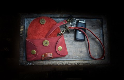 Kluczówka skórzana w różnych kolorach