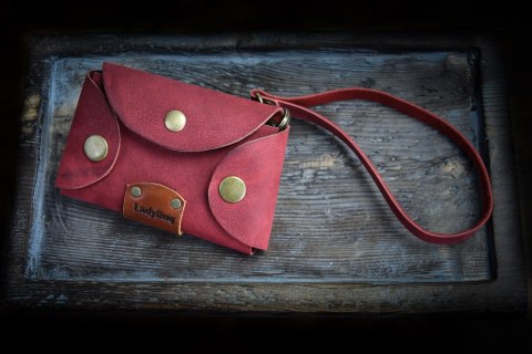 Kluczówka skórzana w różnych kolorach