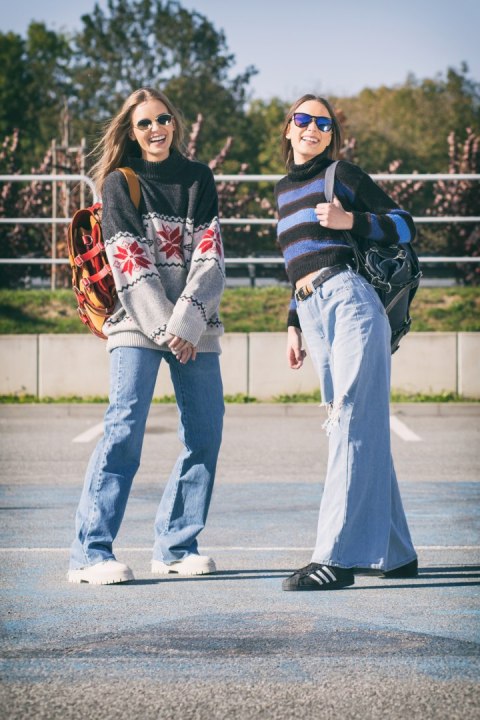 Skórzany plecak w Camelowym kolorze z pięknymi Czerwonymi akcentami od Ladybuq Art