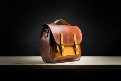 Torba skórzana na laptopa kolor rudy i żółty messenger