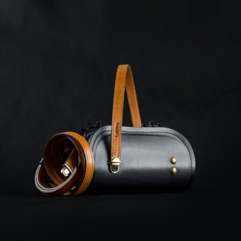 Leather purse Pepa color black