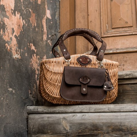 Wicker basket with leather handles and leather sachet brown