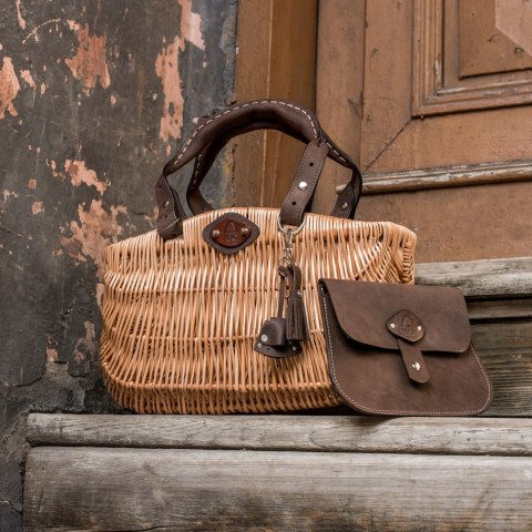 Wicker basket with leather handles and leather sachet brown