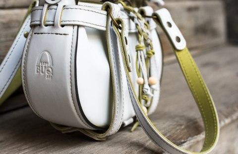 Missy mała skórzana Boho torebka w białym kolorze od ladybuq Art