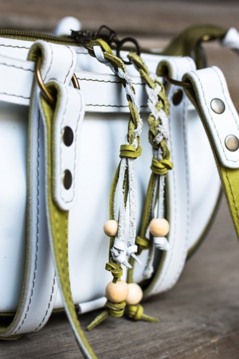 Missy mała skórzana Boho torebka w białym kolorze od ladybuq Art