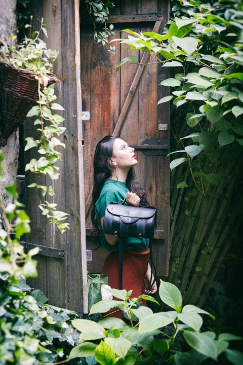 Leather roll bag Meggy color black, navy blue