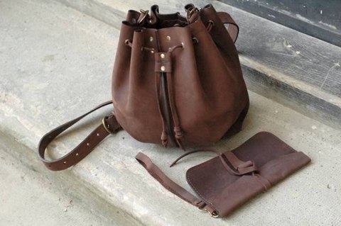 Skórzany worek Maja w kolorze czekoladowym