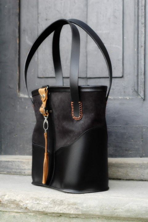 Torebka skórzana Julia w kolorze czarnym