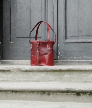 Torebka skórzana Julia w kolorze malinowym