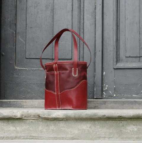 Torebka skórzana Julia w kolorze malinowym