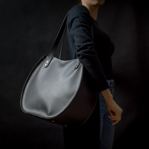 Leather bag Basia color black