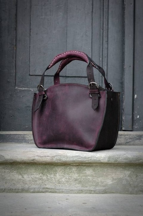 Leather bag color black and plum
