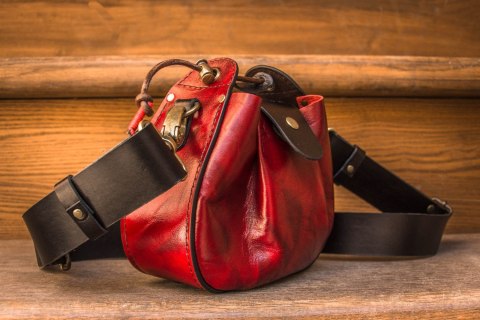 Piękna i unikatowa mała torebka MILI w kolorze bordowym