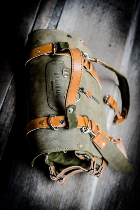 Skórzany plecak w kolorze khaki