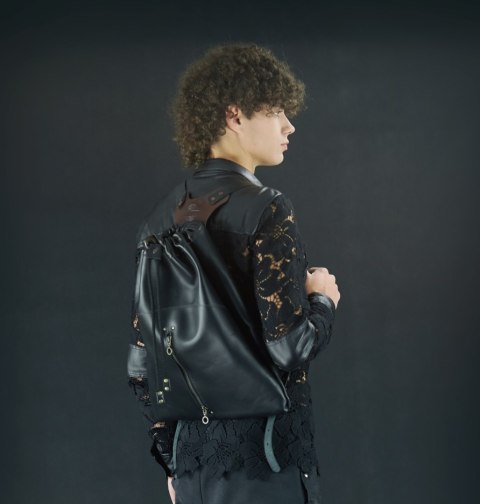 Skórzany worek w kolorze czarnym