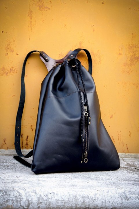 Skórzany worek w kolorze czarnym