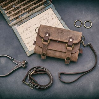 Portfel skorzany, etui na telefon kolor brązowy i czerwony