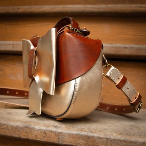 Torebka skórzana Kaya w kolorze złotym oraz brązowym