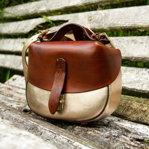 Torebka skórzana Kaya w kolorze złotym oraz brązowym