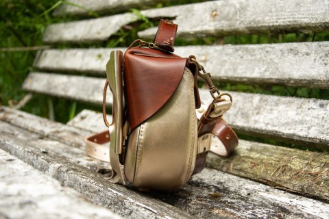 Torebka skórzana Kaya w kolorze złotym oraz brązowym