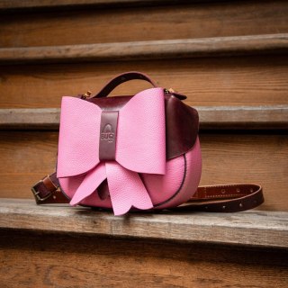 Torebka skórzana Kaya w kolorze różowym oraz śliwkowym z odpinaną kokardą