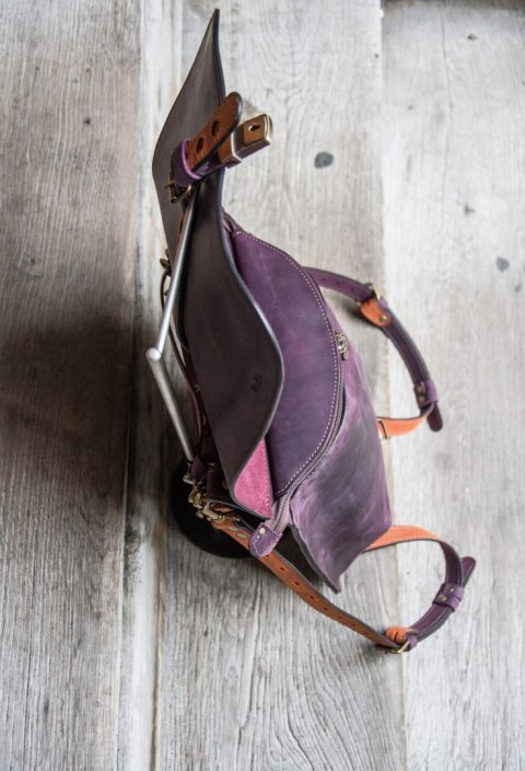 Skórzana damska torebka z funkcją plecaka Molly w kolorze śliwkowym