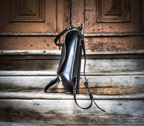 Skórzana damska torebka z funkcją plecaka Molly w kolorze czarnym