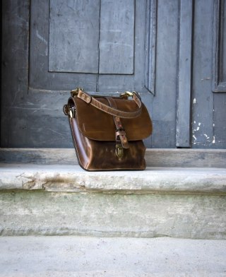 Skórzana damska torebka z funkcją plecaka Molly w kolorze brązowym