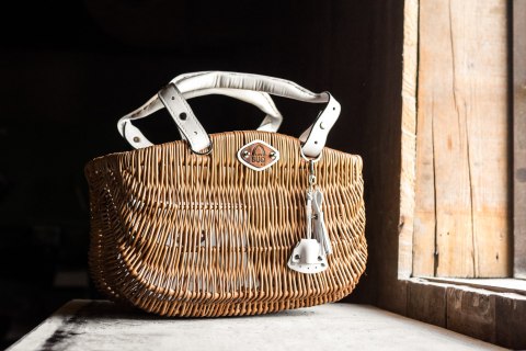 Torba wiklinowa kosz kolor biały