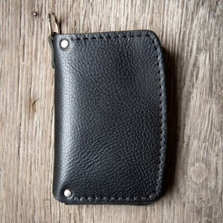 Mały skórzany portfel "Havana" w kolorze czarnym, podręczny z miejscem na drobiazgi od Ladybuq Art