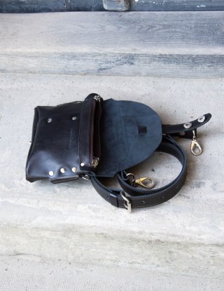 Nerka / torebka na ramię czarna