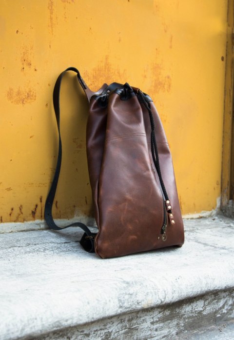 Plecak worek skórzany z naturalnej skóry ręcznie wykonany brązowy