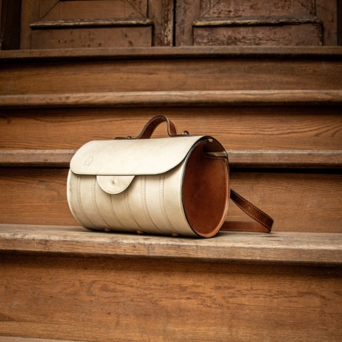 Torebka skórzana Meggy w kolorze beżowym oraz brązowym