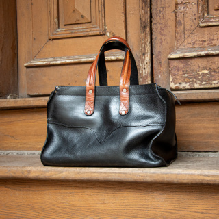 Torba skórzana podróżna, lekarska w kolorze czarnym