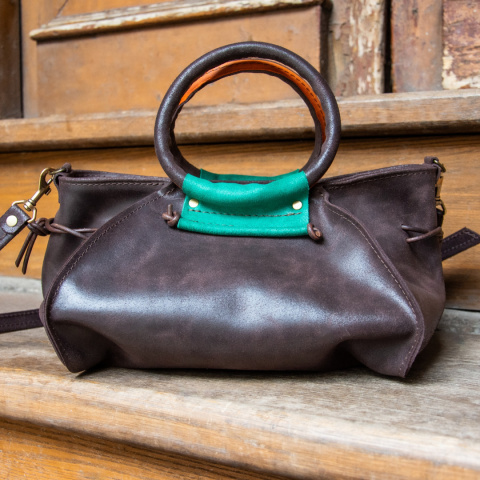 Torebka skórzana Karen w kolorze ciemny brąz