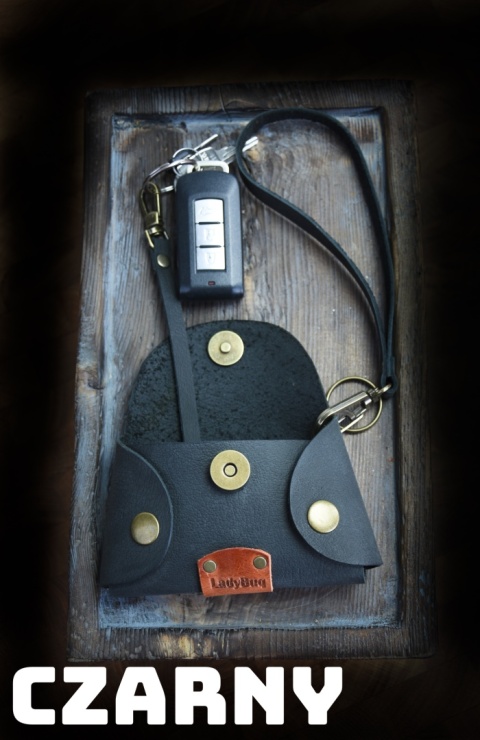 Kluczówka skórzana w różnych kolorach