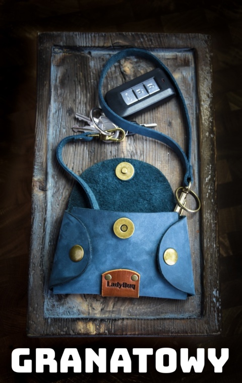 Kluczówka skórzana w różnych kolorach