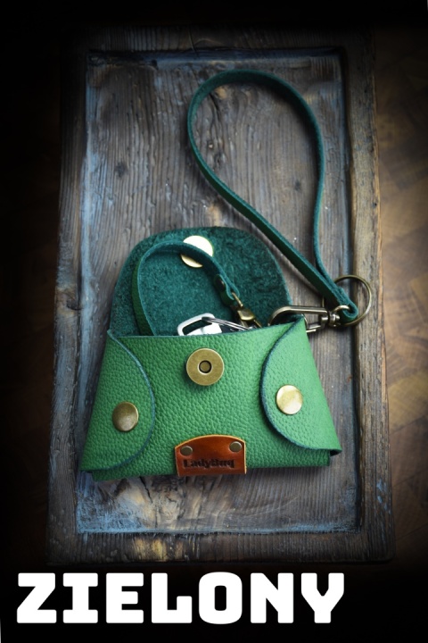 Kluczówka skórzana w różnych kolorach