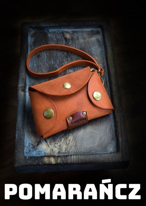 Kluczówka skórzana w różnych kolorach